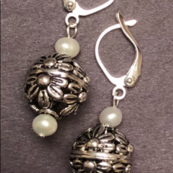 Floral Globe Earrings - Picture 7 of 8